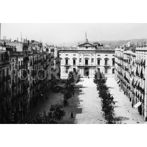 Plaza de "La Font" de Tarragona.Bajo pedido